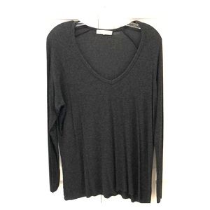 Grey V neck ribbed top!